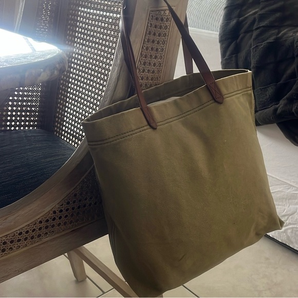 The canvas large Transport tote by Madewell Tote olive green with leather straps - Picture 9 of 9